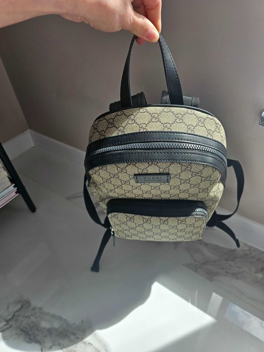 рюкзак на плечи , кожа