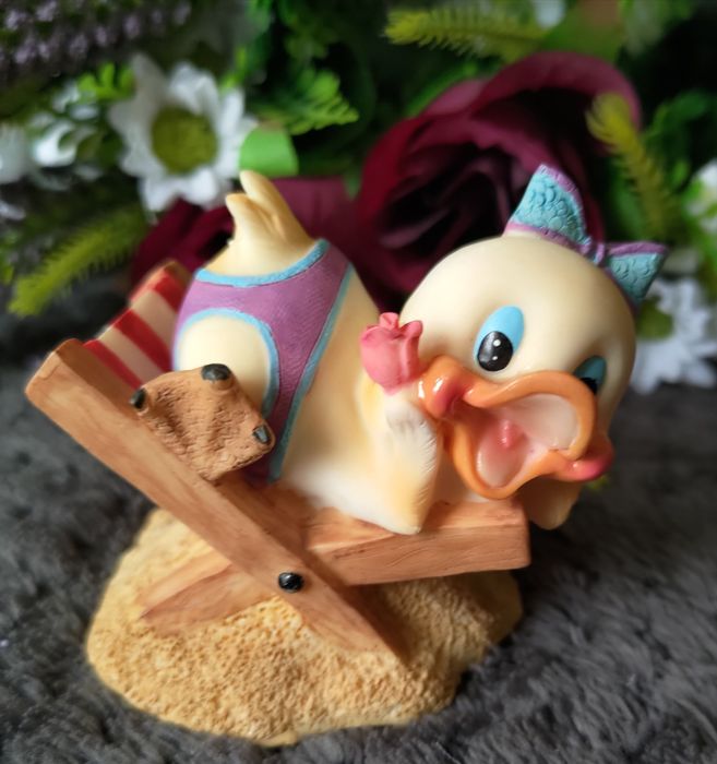 Kaczka kaczuszka figurka z tworzywa
