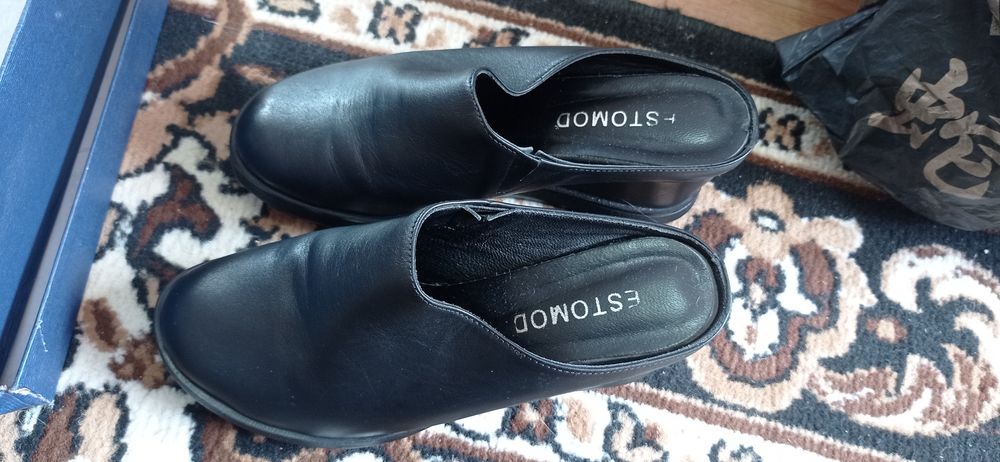 Жіноче взуття  шкіряне