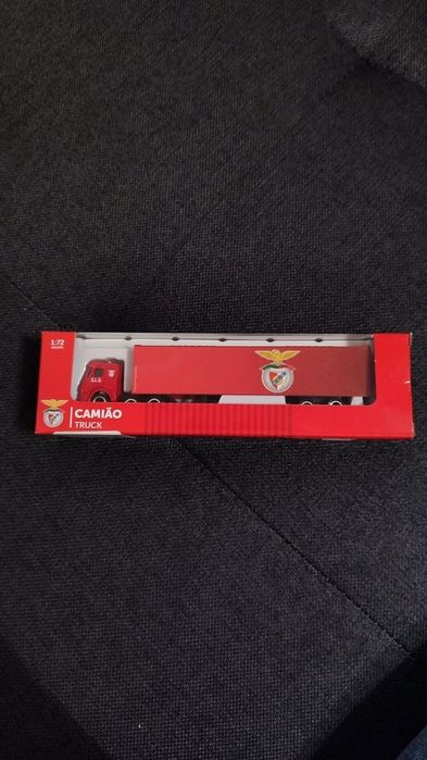 Camião miniatura do Benfica na caixa (produto oficial)