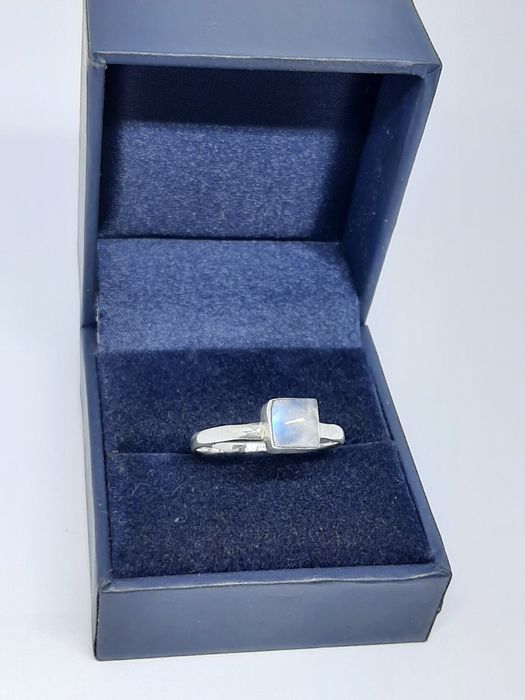 Pierścionek ze srebra, srebro 925 z labradorytem