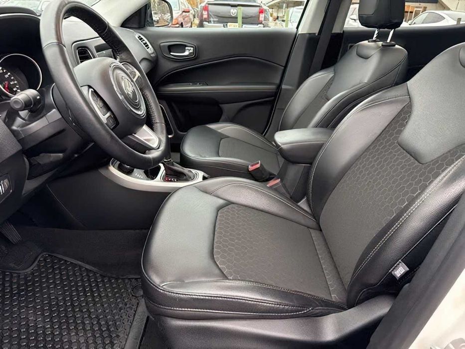 Jeep Compass      2021