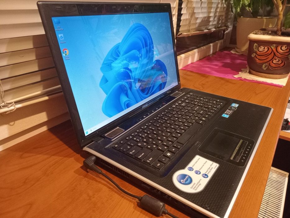 Игровой ноутбук MSI  MS-1754