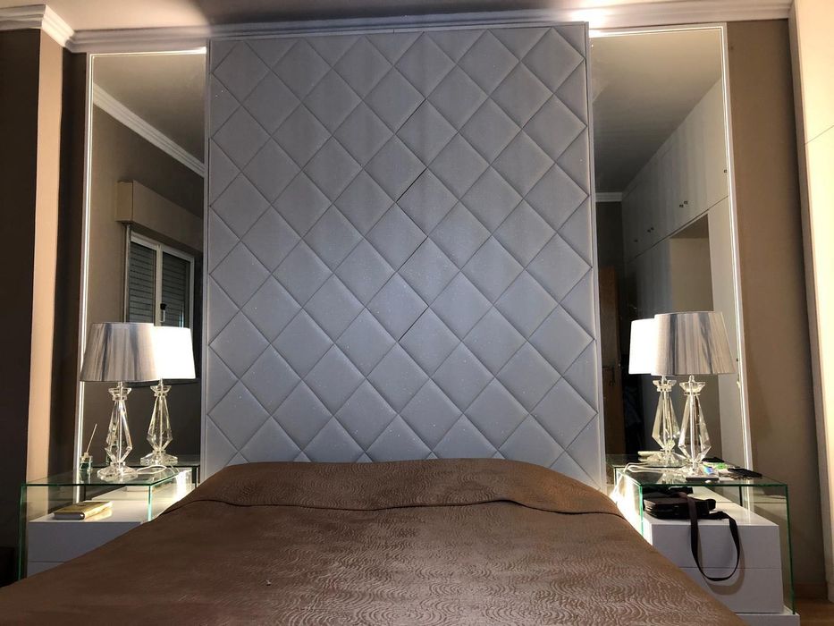 Conjunto de quarto completo- Cabeceira, 2 mesas da cabeceira, comida com espelho