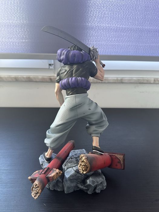 Figure Toji Fushiguro - Jujutsu Kaisen (Resina - 33 cm)