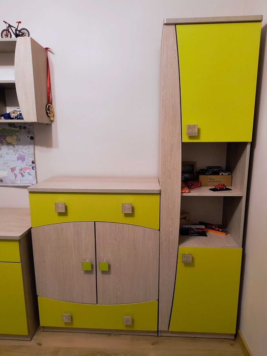 Sprzedam zestaw mebli