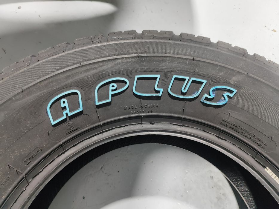 2 pneus novos 245-70R16 Aplus - Oferta dos Portes