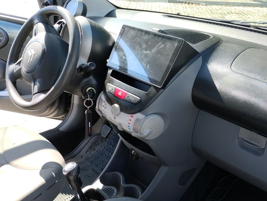 Citroën C1 com poucos km 2012