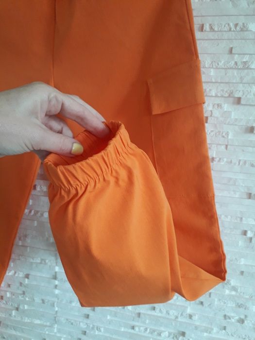 Spodnie na gumce  cargo joggery bojówki Moda włoska S