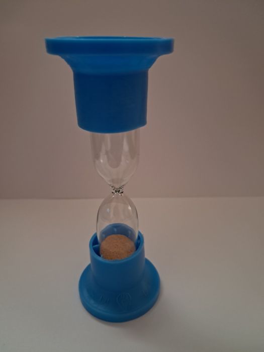 Пісочний годинник (5 хвилин).