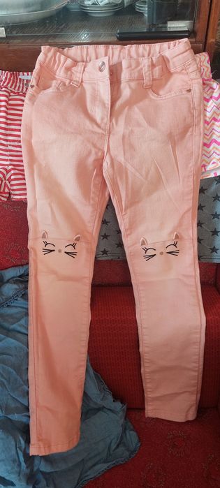 Продам речі,в ідеальному стані .90% речей це джинс.Розміри з 128по140