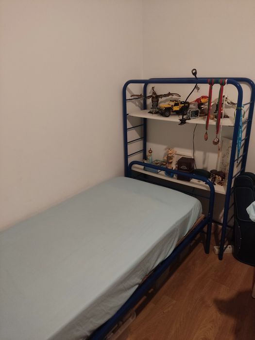 Cama de solteiro +colchão + estante