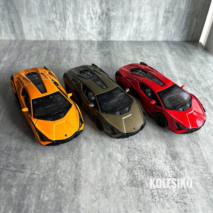 Машинка металева 1:32, інерція, світло, звук