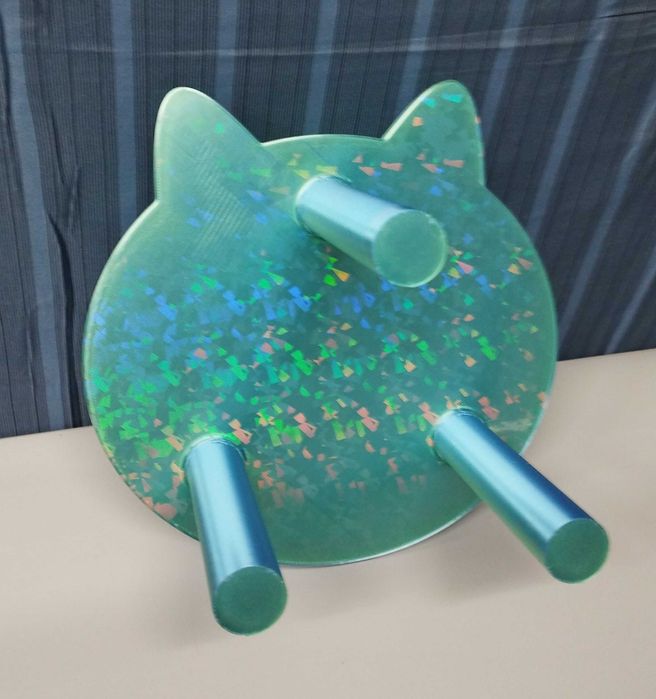 Suporte para auxiliar/colocar prato de gato