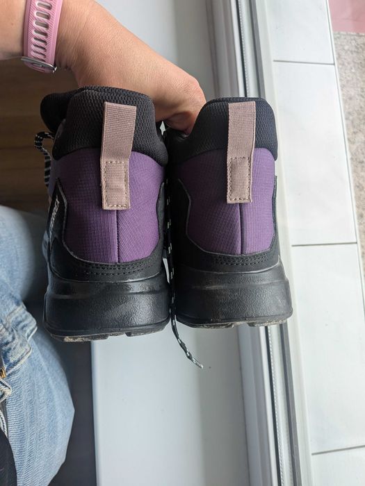 Trekkingi adidas