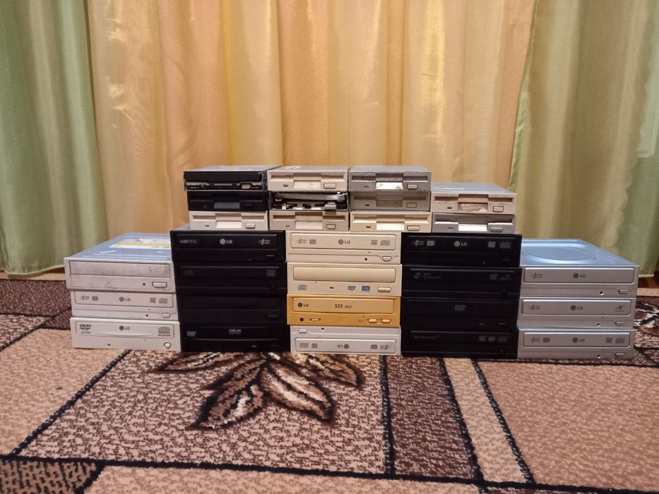 Дисководи пк.  .