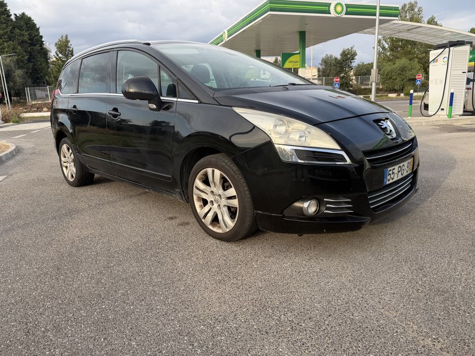 Peugeot 5008 2011 foto 2