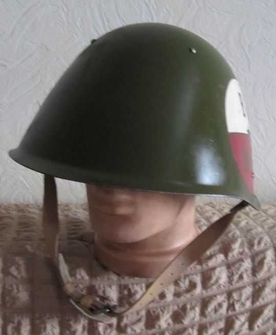 Каска стальной шлем