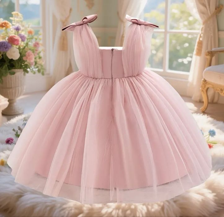 Святкова сукня для дівчинки