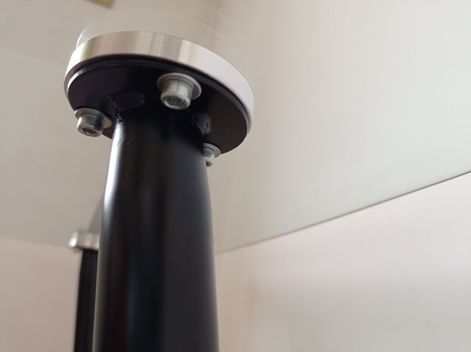 Стіл скляний кухонний