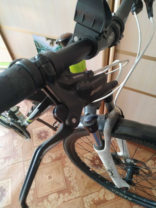 Продам велосипед LEON.