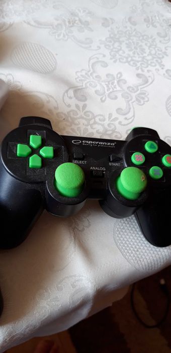 pady do gry -kontrolery