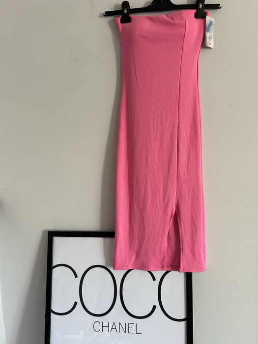 Sukienka wszyta miseczka