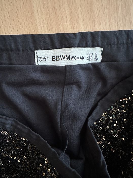 Костюм двійка. Декілька позицій. Шорти і піджак. Штани і піджак.