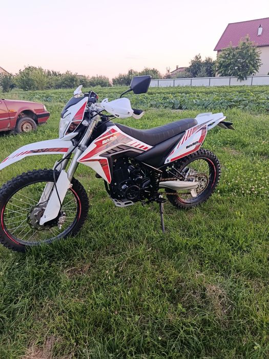 Продам мотоцикл 250 кубів