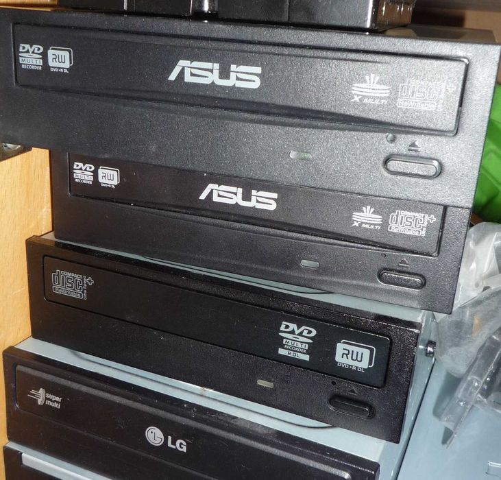 приводы DVD-RW 10 шт. IDE + sata asus большинство и др. по 65 грн.