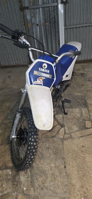 Yamaha pw 80 azul e branca