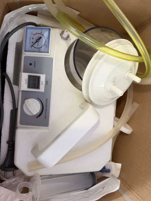 Медичний відсмоктувач (аспіратор) 7E-A / 7E-B — майже новий