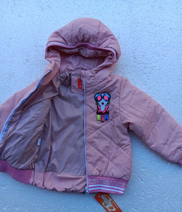 Куртка  для дівчинки.