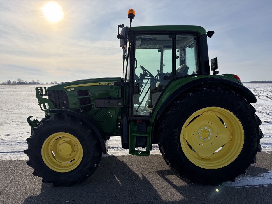John Deere 6130 z tuzem, 6230, 6220, 6120
