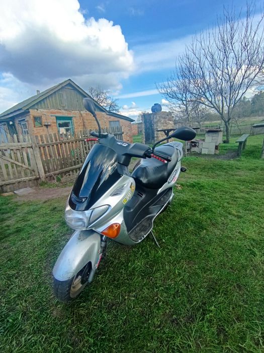 Продам Скутер Suzuki Avenis 125