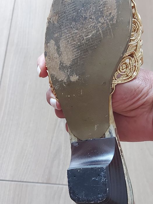 Chinelas (só para restauro) Douradas - 39