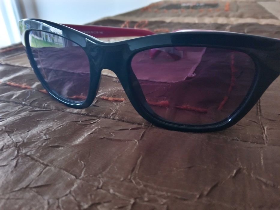 Óculos de sol Red Stripe Novos!!!