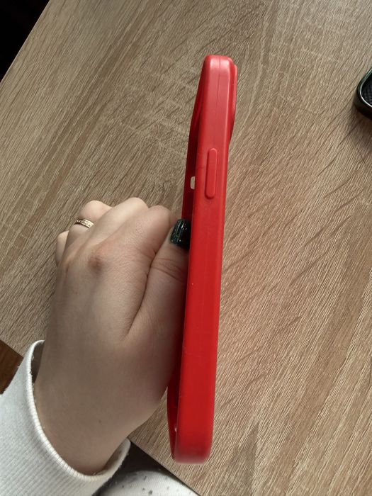 Чохол на IPhone 13