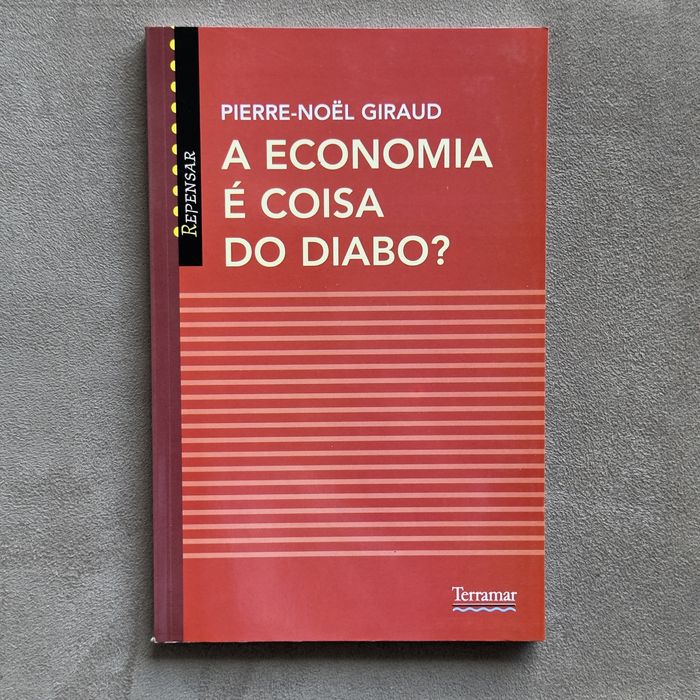 Lote de Livros de Economia Aplicada, Sociedade e Comportamento