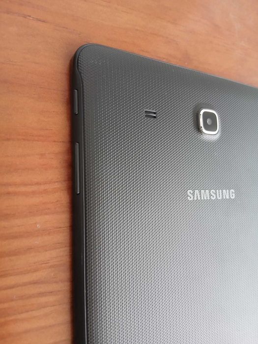 Tablet Samsung Galaxy Tab E | SM-T560 | 8 GB | Software desatualizado!