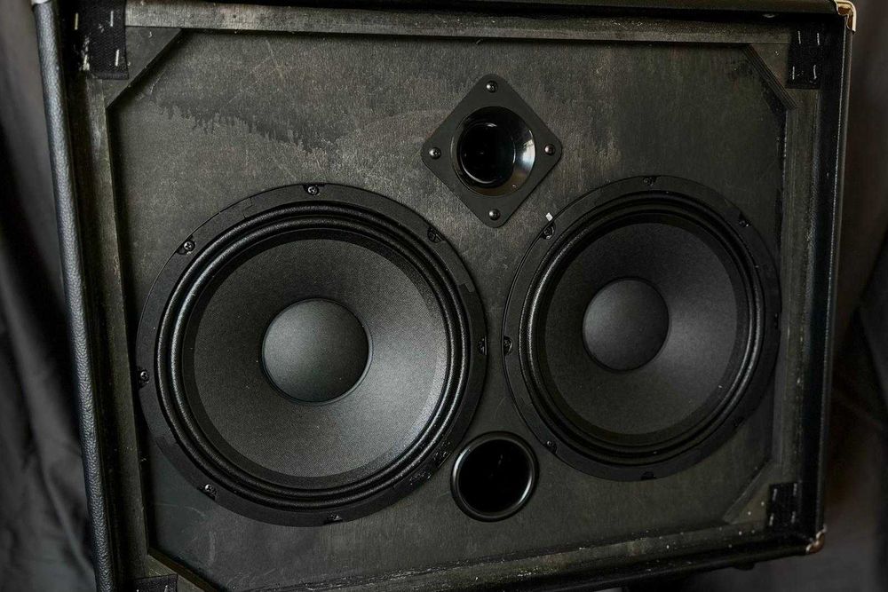 Coluna de Baixo Harley Benton SolidBass 210T
