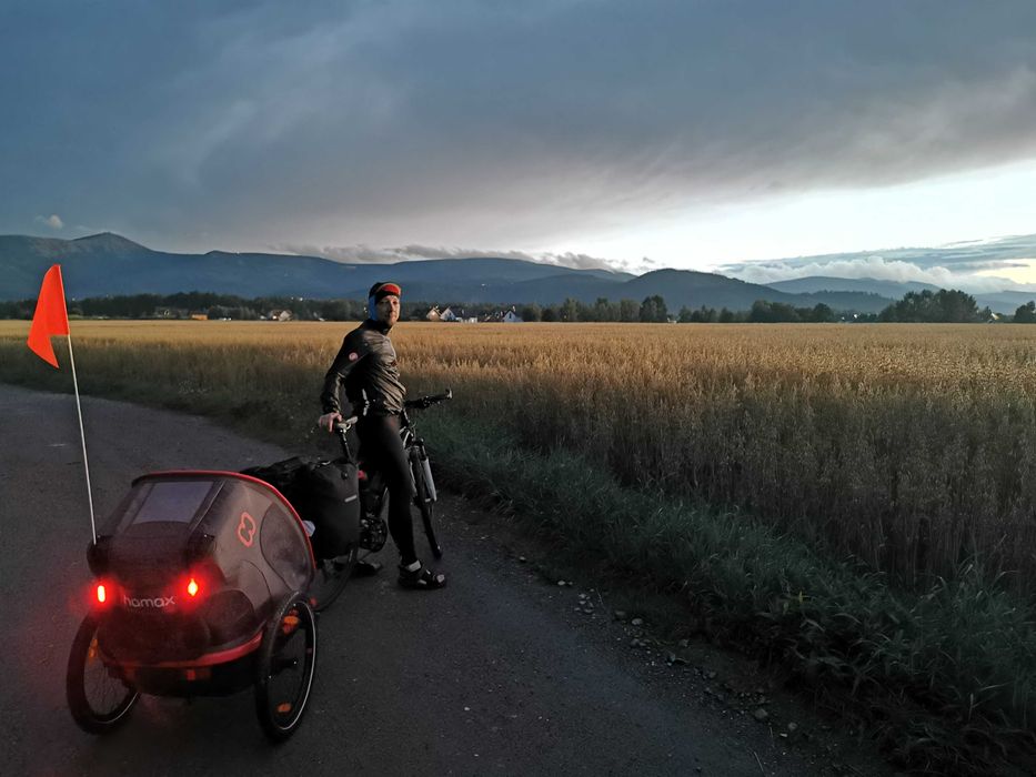 Przyczepka rowerowa HAMAX OUTBACK ONE z kołem do Jogingu