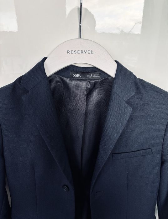 Galowy strój Marynarka Zara i biała koszula Reserved 134 chłopięca