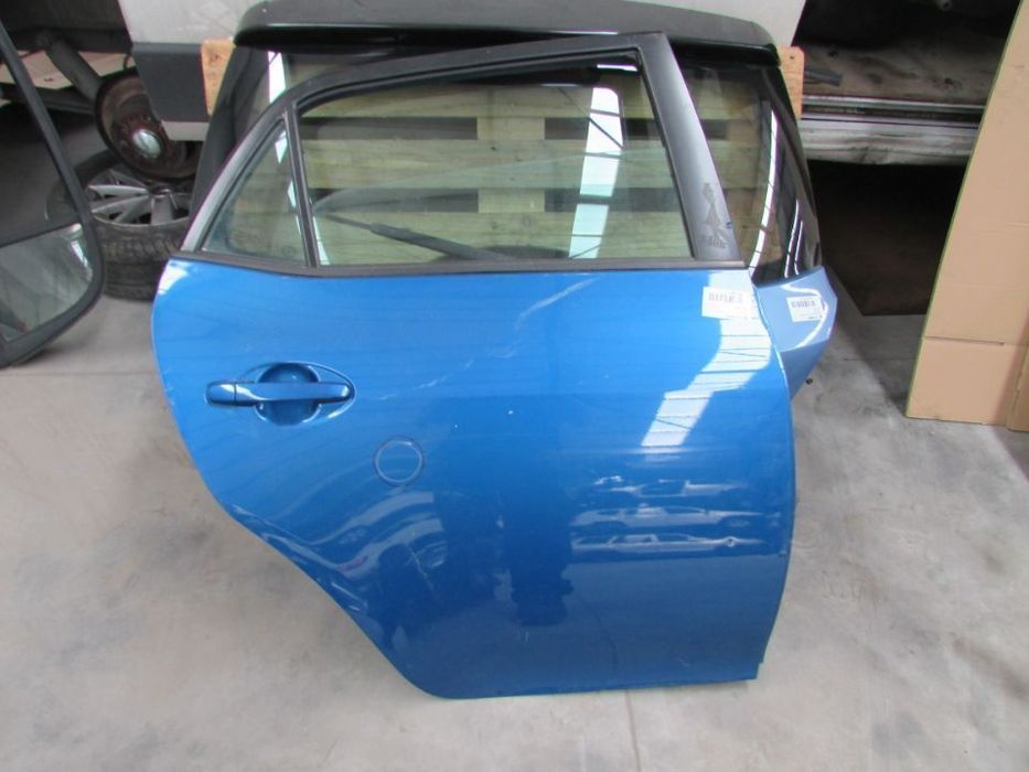 Porta Tras Direita Toyota Auris do ano 2011