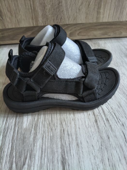 Nowe sandały dla chłopca 32