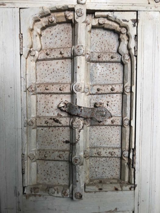 Móveis indianos antigos (início de 1900) esculpidos à mão