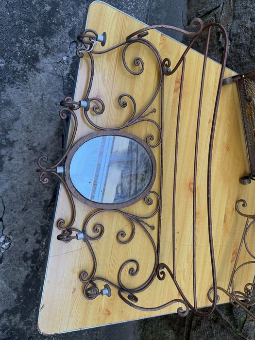 3 Peças de adorno antigas em ferro .