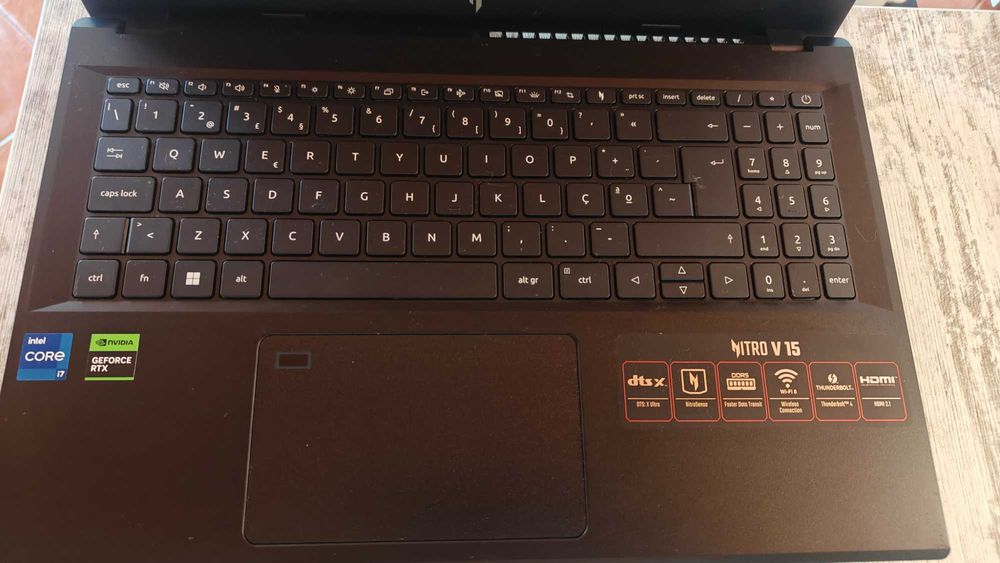 laptop gaming Nitro v15