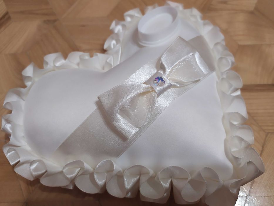 elegancka poduszeczka na obrączki