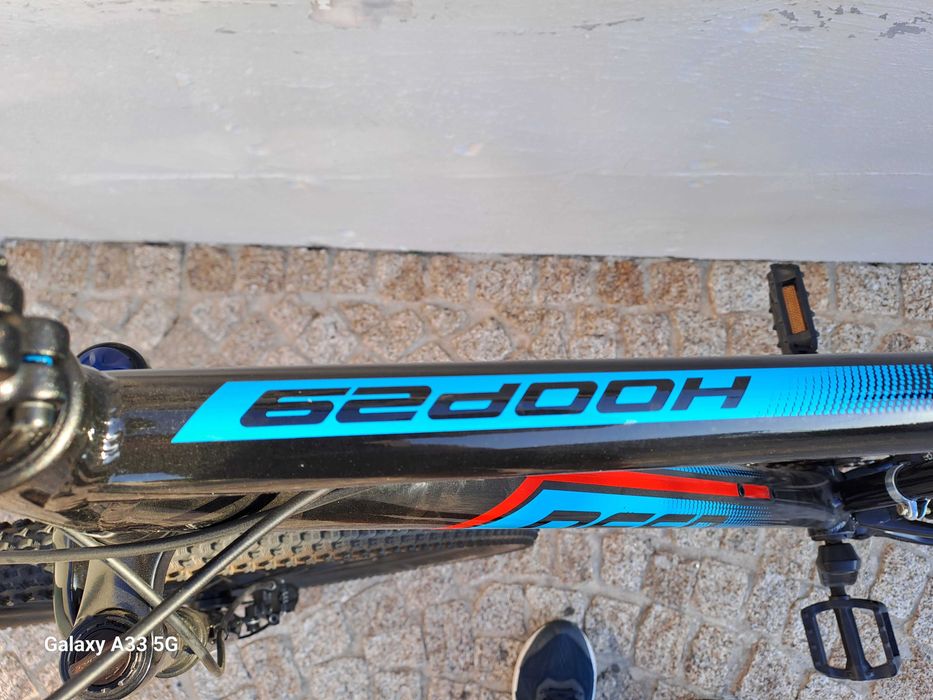 Bicicleta de montanha como nova